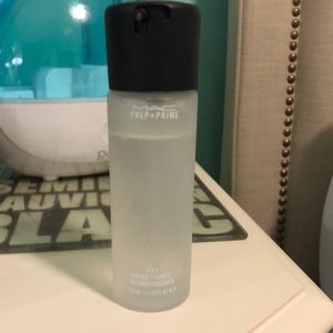 Mac prep-prime spray